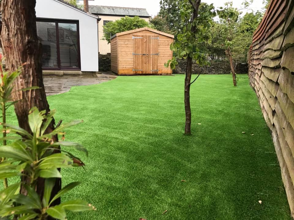 large side lawn installation